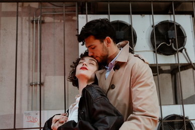 夸自己老公能干的句子文案 夸奖男人工作能干的句子文案