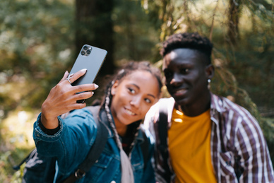 比较幸福幽默的句子文案 关于幸福的搞笑句子文案
