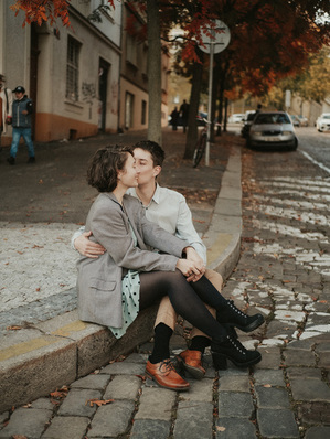 夫妻合照的幽默说说 调侃夫妻的幽默句子文案