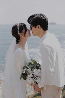 形容爱情浓烈的句子文案 形容爱情的唯美句子文案五个字四句话