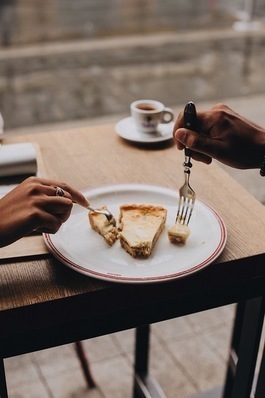 结婚诗句文案经典 结婚祝福语经典诗句文案