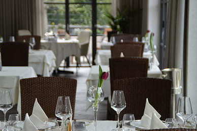 赞美女人古典美的句子文案 古代赞扬女子很美的句子文案