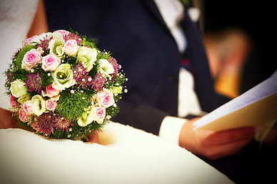 形容被爱的幸福感句子文案 被爱的人用抱在怀里的幸福感的句子文案