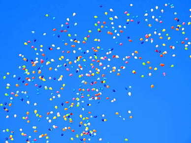 要亲亲的情话文案简短 给一些简短的情话文案，越短越好多一些