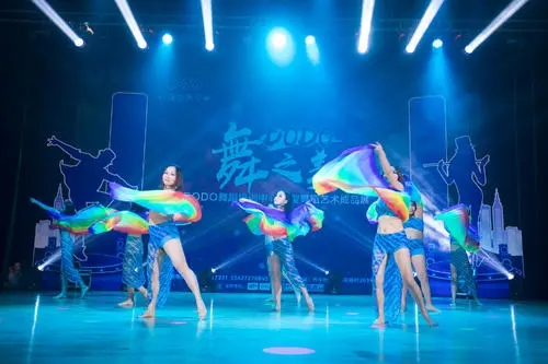 夏天跳舞的文案