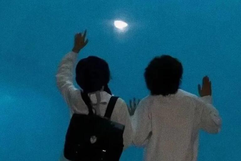 发女朋友照片文案句子