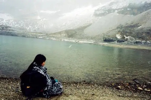 关于独行的文案