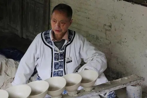 参观陶瓷朋友圈文案