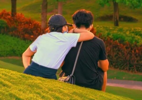 两人的朋友圈文案