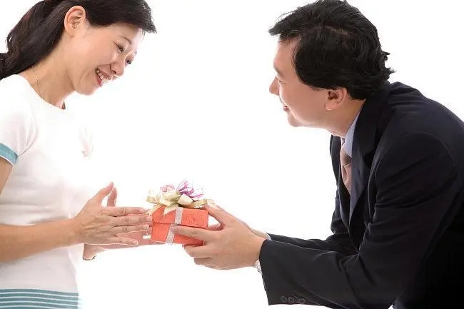 给客户送礼物的文案