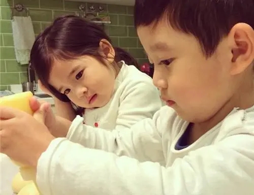 夸小孩子可爱的文案