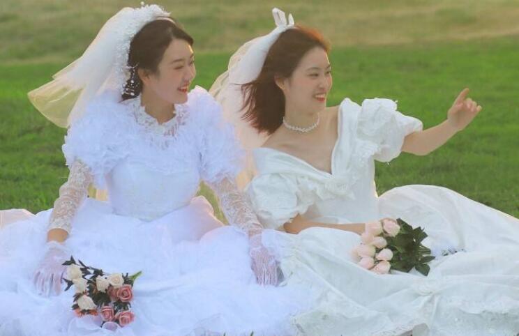 和闺蜜拍婚纱照的文案