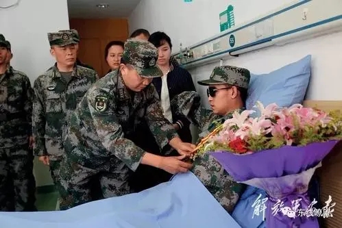 军人朋友圈文案