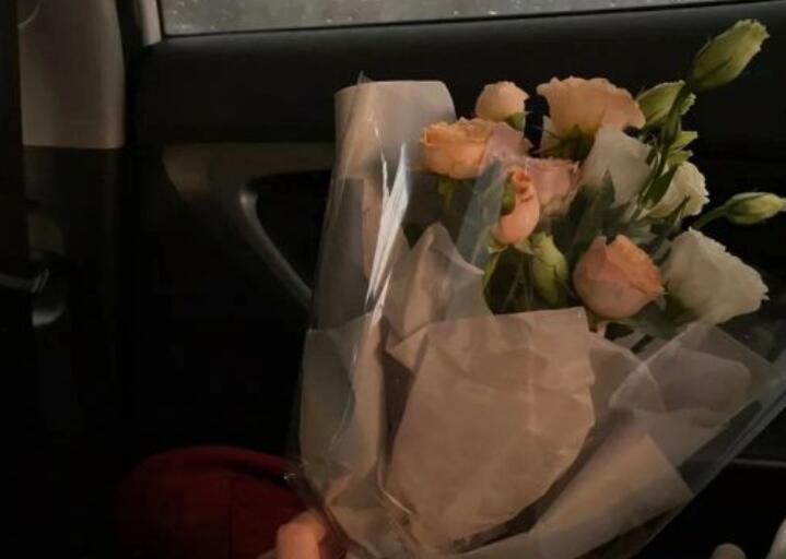 关于假笑的文案