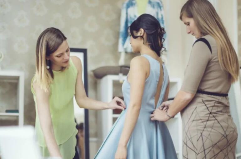 关于女装的文案和话题