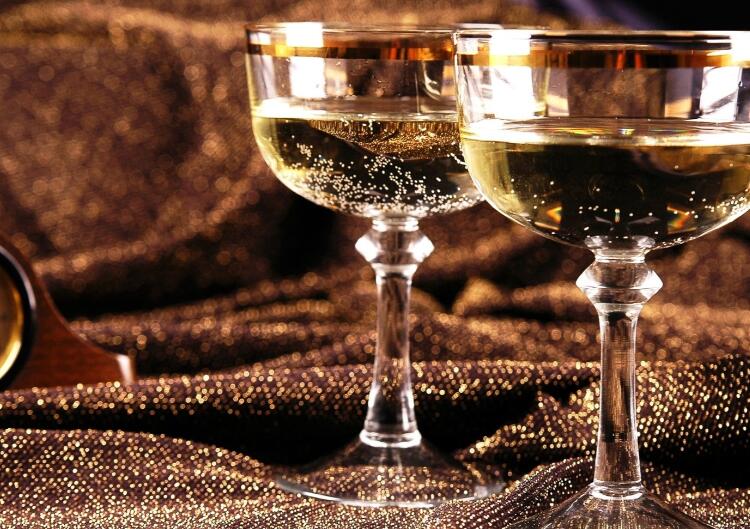 去夜店的朋友圈文案