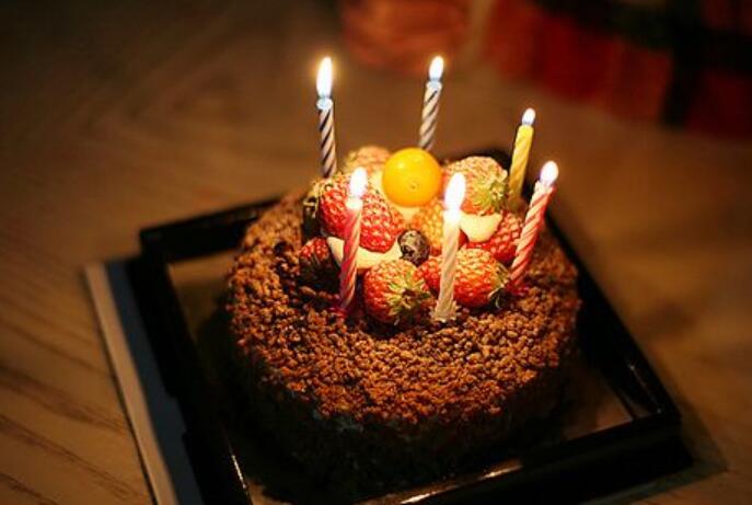 8岁女儿生日的文案简短