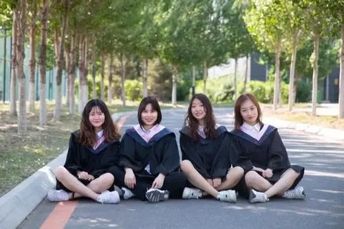 大学毕业的文案段落