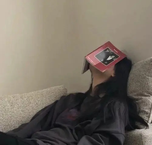 女生发自拍很皮的文案