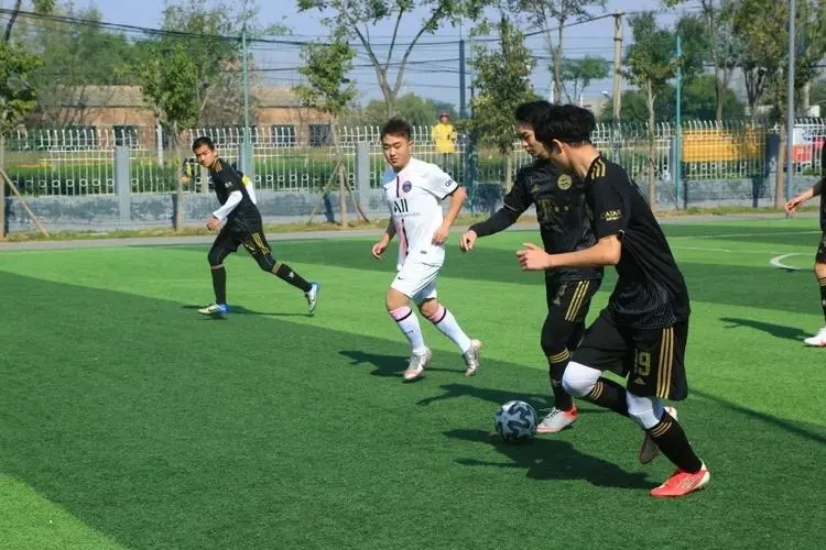 做抖音的足球文案