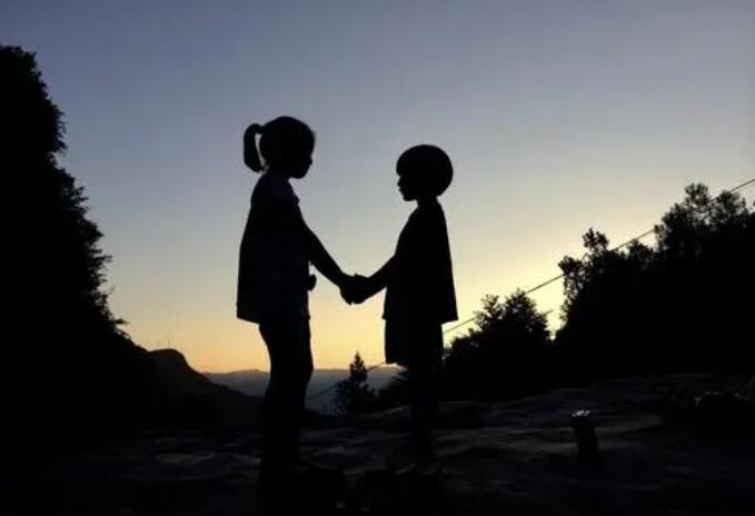 抖音关于姐弟的文案