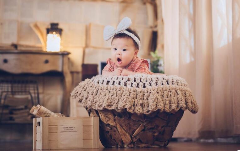 宝宝百天照朋友圈文案九宫格