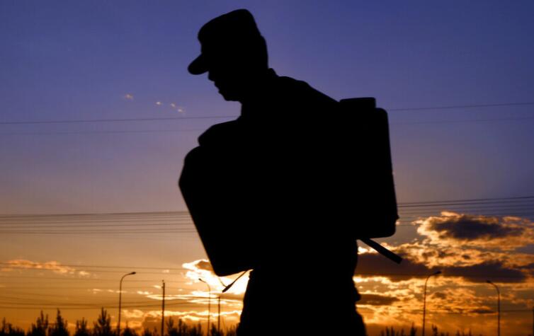 第一次当兵文案