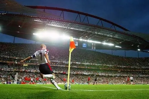 关于足球球星的文案