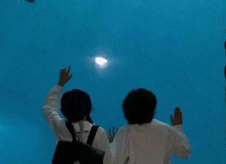 四月情侣文案句子