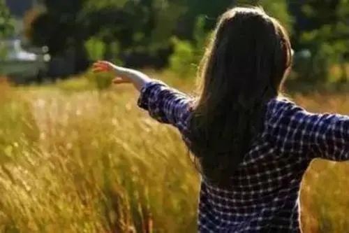 高品质单身女性朋友圈文案