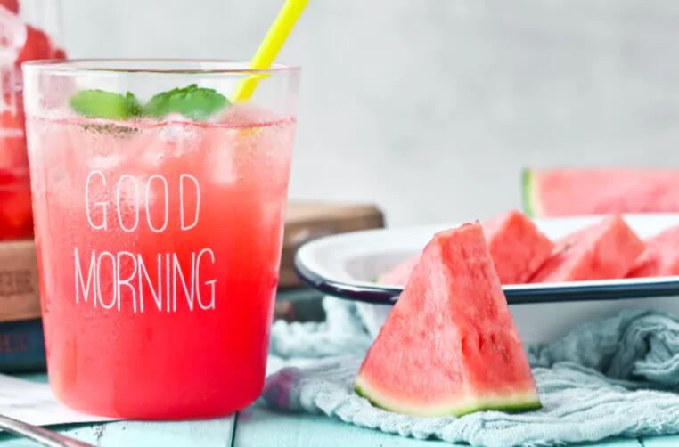 关于夏天和朋友出去玩的文案