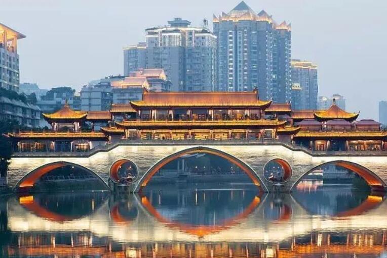 介绍成都的文案