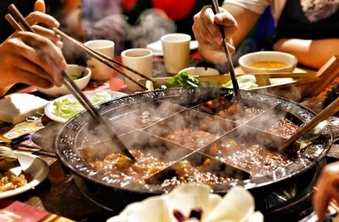 同事聚会吃火锅朋友圈文案
