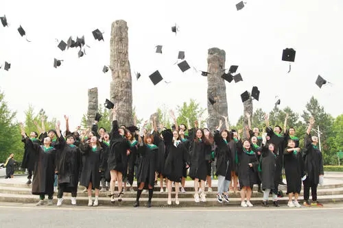 大学毕业的文案段落