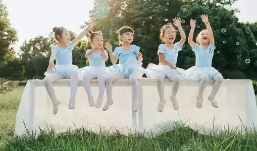 艺术学校开业朋友圈文案