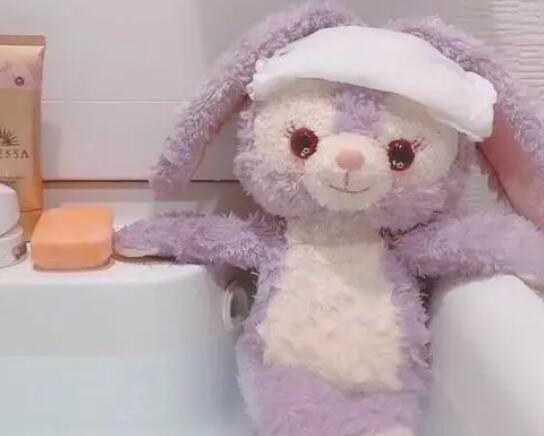 女生发自拍很皮的文案