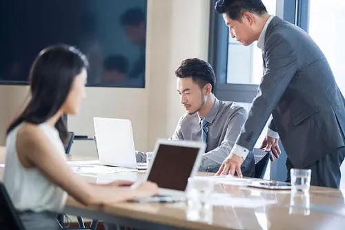 工作照文案朋友圈