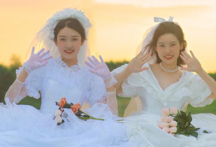 和闺蜜拍婚纱照的文案