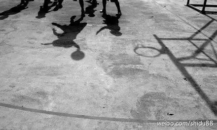 抖音篮球文案图片青春励志