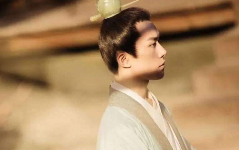 形容男生可爱的文案