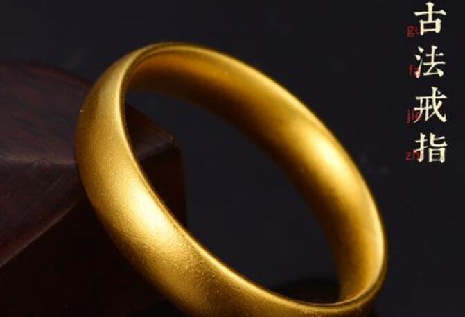 黄金戒指的朋友圈文案