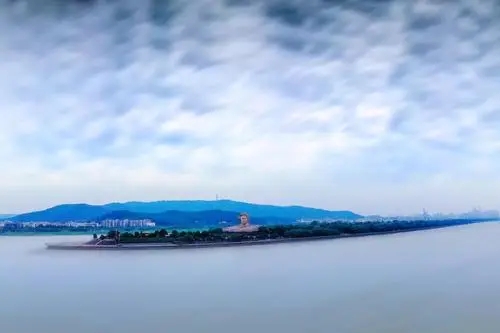 夏天去橘子洲的朋友圈文案