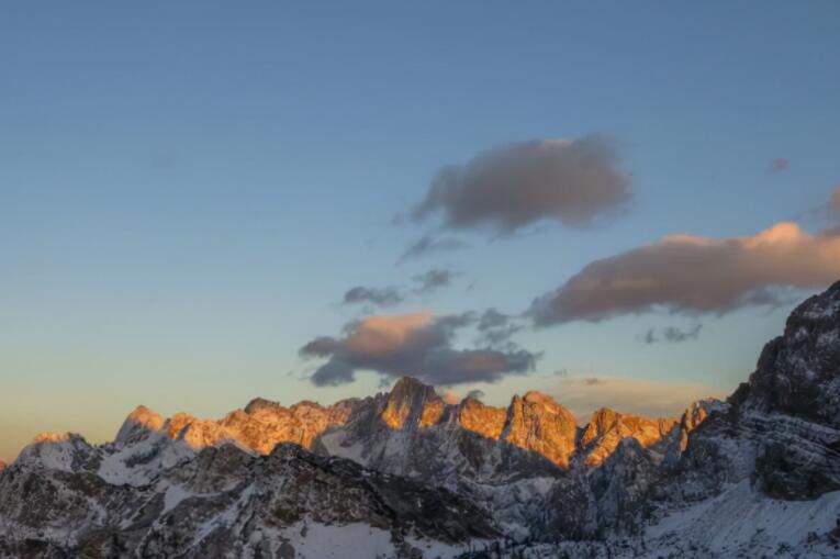 湖南卫视关于告别的文案