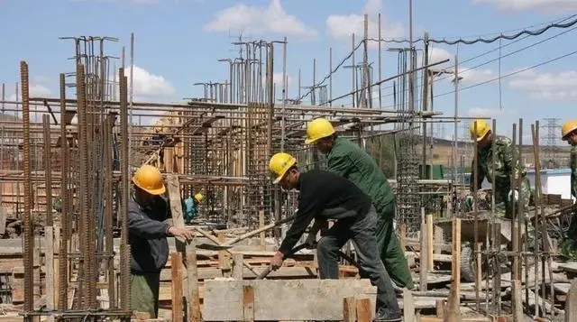 工地发抖音文案