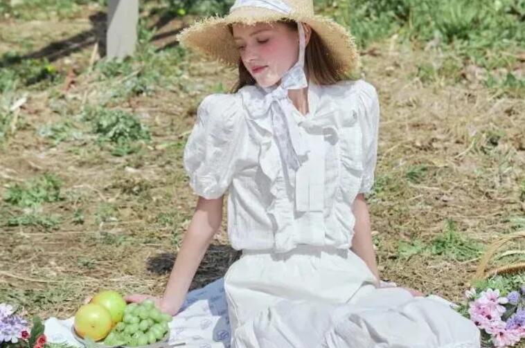 夏天的衣服文案