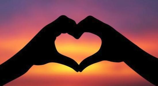 感动顾客文案300字