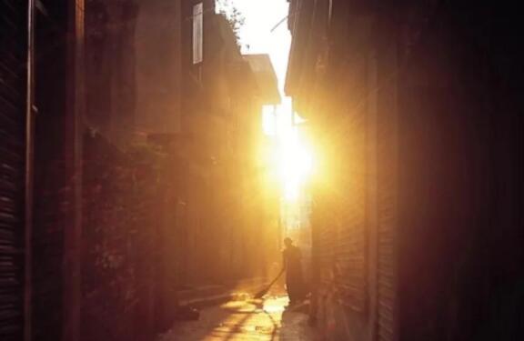 给你带来情绪的人文案