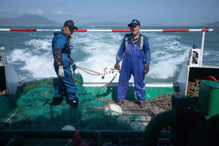 出海捕鱼朋友圈文案