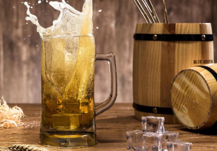 啤酒文案短句朋友圈