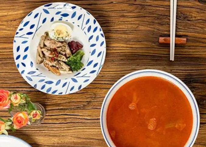 关于餐具的文案